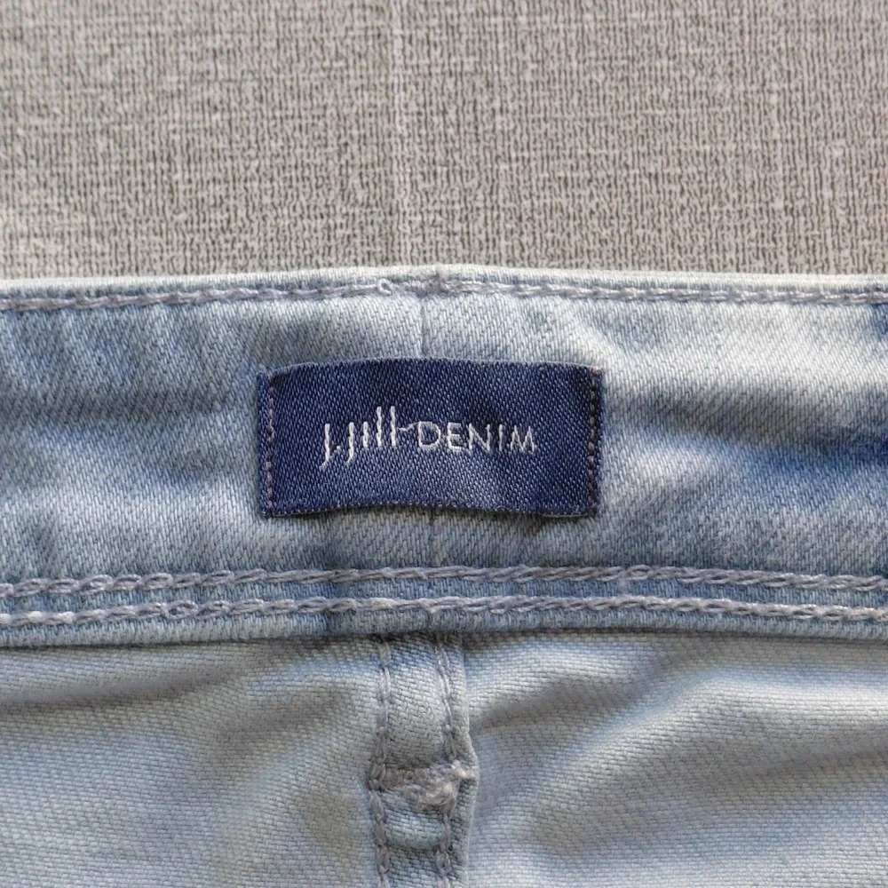 J. Jill Denim High Rise Cropped Tie Dye‎ Capri Jeans 8P Mid Rise Rolled Cuff